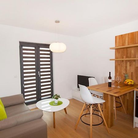 Apartments By The Sea Makarska - 19145 Εξωτερικό φωτογραφία